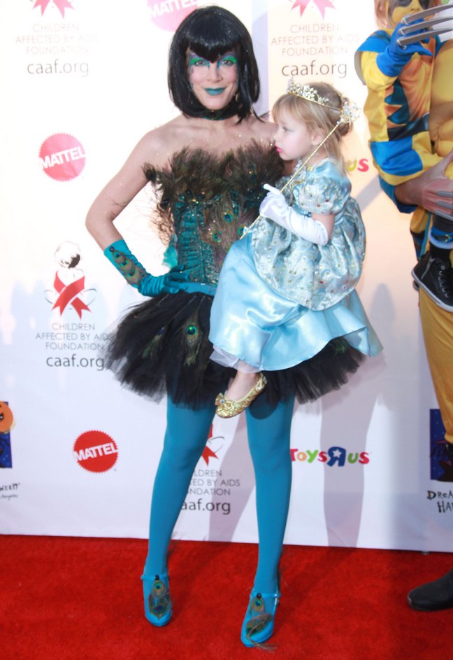 Tori Spelling, peacock costume, Stella, princess costume